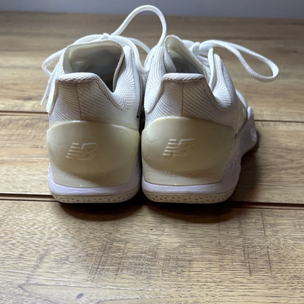 Women’s New Balance Fresh Foam Lav V2 Size 8.5 - Picture 2 of 8